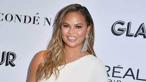 Chrissy teigen is known for her sharp comebacks and direct criticism of just about anyone who stands in her way, but now, she's facing criticism of her own. Chrissy Teigen S Cyberbullying Apology Prompts Reactions From Husband John Legend More Stars We See You Fox News