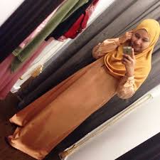 Muslimah clothing comes in a diverse set of colors including yellow, white and silver. Photos At Muslimah Clothing Couture 41a 41b Jalan Plumbum P7 P Seksyen 7
