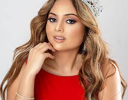 Skin Whitening Model Projects :: Photos, videos, logos, illustrations and  branding :: Behance