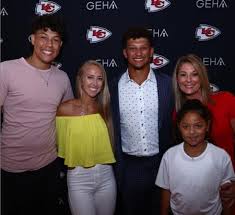 Childhood sweetheart brittany matthews will be there cheering him on. Patrick Mahome S Brother Jackson Mahomes Is Making His Own Name