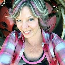 Sue Lightner's Instagram, Twitter & Facebook