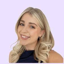 Simone Haley's Instagram, Twitter & Facebook