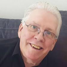 Richard Malcomson's Instagram, Twitter & Facebook