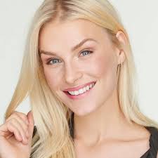 Karli Stewart (@modeskincare) • Instagram photos and videos