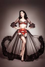 Excuse me while i wipe the drool from my face. Dita Von Teese Grew Up Fascinated By The Golden Age Of Cinema Pin Up Imagery And Vintage Lingerie Azaria Magazine