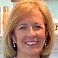 Jana Howell's Instagram, Twitter & Facebook