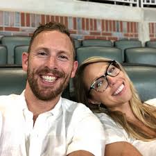 Dog Returns Lost Wallet Ever had a dog save your day like this? . . . (For  entertainment purposes only. Consult professionals if guidance