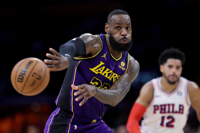 Lakers' LeBron James on NBA Superteams: Role Players 'Ultimately' Help You  Win Titles