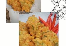 Intip cara memasak bakwan jagung berikut ini agar menu pendamping makan siang hari ini makin nikmat. Cara Membuat Bakwan Jagung Yang Enak