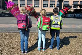 Die schulanfänger werden mit einem programm in der schule durch die lehrer und größeren schüler willkommen geheißen. Einschulung 2021 Johanniter Schule