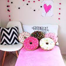 Struckla And Peach Donut Light Pink Frosting With Hot Pink Sprinkles Diy Pillows Room Diy Pillows
