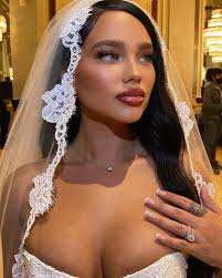 Amber Conroy (amberlconroy)