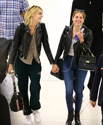In the summer of 2019, fans were surprised by the news that cara and ashley have a romantic relationship. Ashley Benson And Cara Delevingne Jfk Airport In New York City 06 18 2019 Celebmafia