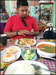 Namun entah apa sebabnya sekarang warung itu sepi bahkan kadang kala seharian tidak ada pembeli yang datang berkunjung. Cinta Hatiku Alysya Damia Phuket 2015 Tiger Kingdom Halal Restaurant