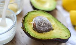 Wer zu trockener haut neigt, sollte sich des öfteren eine gesichtsmaske gönnen. Beauty Selbstgemachte Masken Peelings