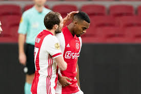 Koopmeiners and klaassen are certain i'd argue, the third is up for grasp. Ajax Verliest Grip Op Feyenoord Na Uitvallen Ryan Gravenberch Voetbal International