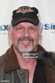 Leslie Searcy's Instagram, Twitter & Facebook