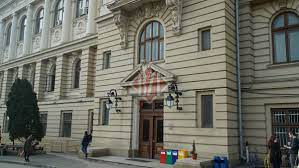 Facultatea de istorie îți dă acreditare de istoric/ istoric de artă, cercetător, arheolog, arhivist, profesor, muzeolog, muzeograf, (pentru a fi ghid turistic pe undeva nu vă trebuie facultate de nu sun profesor de istorie și niciunul din colegii din generația mea nu e profesor după ce a terminat facultatea asta. ReuÈ™itÄƒ AcademicÄƒ InternaÈ›ionalÄƒ De MarcÄƒ Pentru Facultatea De Istorie Din IaÈ™i Acest Lucru S A Intamplat Chiar In Italia Buna Ziua Iasi Bzi Ro