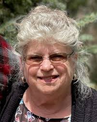 Heather Laux's Instagram, Twitter & Facebook