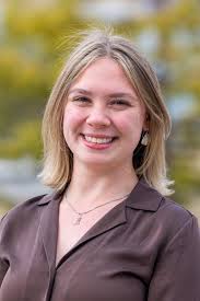 🎓Let's hear it for our 2025 outstanding undergraduate degree recipients  and commencement speaker! 🎓 Darya Kholodova will receive the Marion Frances  Boswell Memorial Award, which recognizes an…