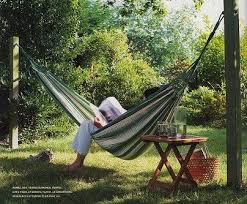 bonjour a tous voila j 39 ai le projet d 39 installer un hamac dans notre jardin mais pas encore d 39 arbres hamac plan abris de jardin idee deco jardin