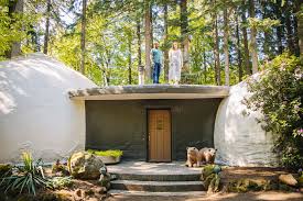 This man built a hobbit house. What Happened To The Wacky 9 Dome West Linn Hobbit Home See For Yourself Oregonlive Com