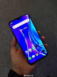Specifications of the realme xt. Live Pictures Of The Realme Xt Flaunt The Front And Rear Designs Gizmochina