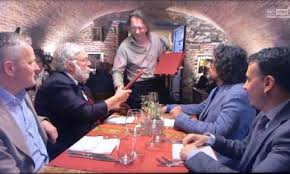 I ristoranti stellati, i bib gourmand e tutti i ristoranti michelin a treviso sul sito web ufficiale della guida michelin. 4 Ristoranti A Como Il Vincitore Dalla Messa In Onda Della Puntata Il Lavoro E Aumentato Intervista Prima Como