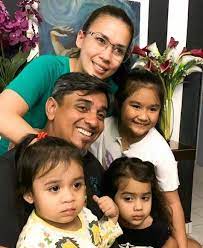 Terpilih, wanita yang beri'tikaf dimasjid. Comey Yang Ni Muka Lain Dari Kakak Berita Kopak Media