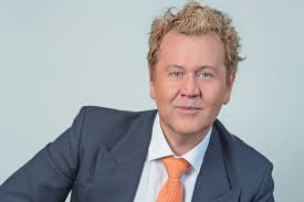 El regreso de la revista CARAS