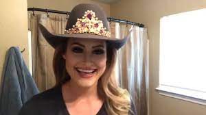 Rodeo Queen Hair Wings Tip And Trick By Lisa Lageschaar Miss Rodeo America 2017 Rodeo Queen Queen Mom Miss Rodeo America