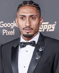 Marcus Rashford's Official Arrival at Barcelona: Live from the Offices