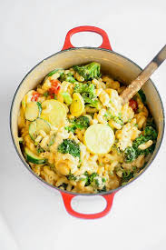 Roasted Vegetable Mac And Cheese A Sure Fire Way To Get Your Kids To Eat Their Veggies Covering It I Pot Roast Vegetables Mac And Cheese Roasted Vegetables