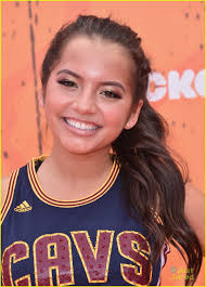 Isabela Moner & Erika Tham Rep Their Fave Teams at Kids Choice Sports  Awards 2016: Photo 996125