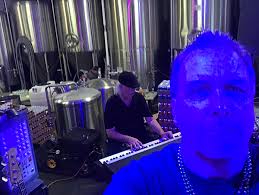 Gig Notes Edition # 11 -TBone Hamilton Big Easy Revue plays Fat Tuesday in  St. Petersburg FL