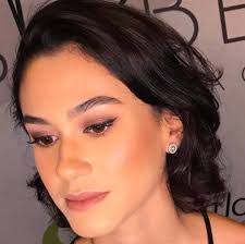 Luisa Mendes's Instagram, Twitter & Facebook