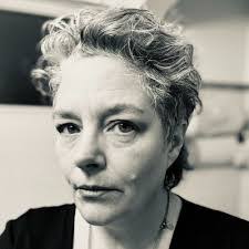 Jennifer Grill's Instagram, Twitter & Facebook