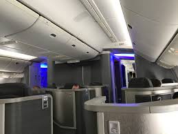 These planes cruise at a speed of 555mph at an altitude of 37000ft and have a total seating capacity of between 223 and 245 passengers in a three class configuration used on atlantic or pacific flights. American Airlines Business Class Forward Facing Boeing 777 200er London To Los Angeles Travelingfoody Com