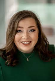 Kim Hooker's Instagram, Twitter & Facebook