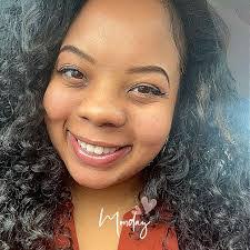 Valerie Bounds's Instagram, Twitter & Facebook