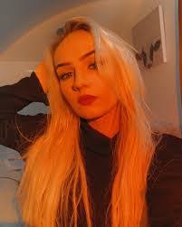 Abbey Tanner's Instagram, Twitter & Facebook