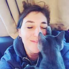 Dear amazing Cat Moms everywhere, #HappyMothersDay! In honor of this  special day, we're featuring 10 incredible female celebrities and their  feline companions. Swipe through to see the adorable duos! With Love, hugs,