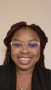 Sarah Holsapple's Instagram, Twitter & Facebook