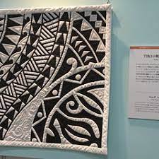 名古屋quilt stitch showに 東京ドームでメグ先生にお願いしていたシンブル持って来て頂いて嬉しい トークショーもとっても楽しかったです 素敵なキルトがいっぱい お友達のキルトも hawaiian quilt patterns applique quilts hawaiian quilts