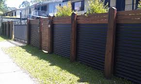 How Much Does Colorbond Fencing Cost Hipages Com Au Privacy Fence Landscaping Privacy Fence Designs Fence Design