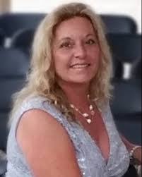 Lynn Waldron's Instagram, Twitter & Facebook