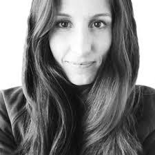 Amber Pierce's Instagram, Twitter & Facebook