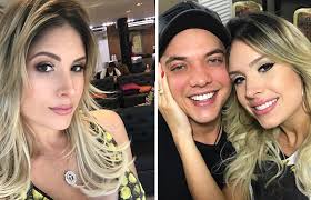 Fcperolasdathyane:ela chegou 💕👏🌸 #thyanedantas #ficadenim Seguidores Acusam Thyane Dantas Esposa De Wesley Safadao De Fazer Elogios A Si Mesma Com Perfil Falso No Instagram Veja Sao Paulo