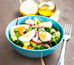 Recette De La Salade Caesar Revisitee Recette En 2020 Salade Caesar Salade Recette