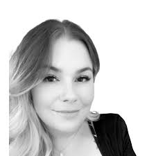 Stephanie Blodgett's Instagram, Twitter & Facebook